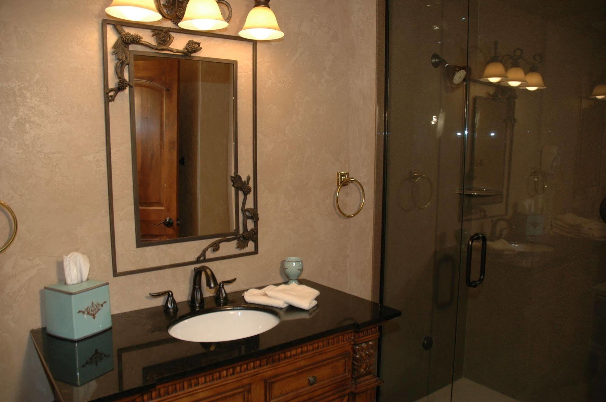 Hotel Chateau Chamonix Джорджтаун Екстериор снимка